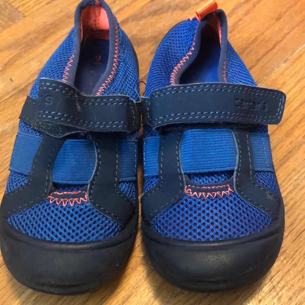 Caters water shoes
